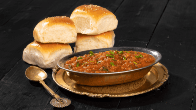 Maharashtra traditional food 